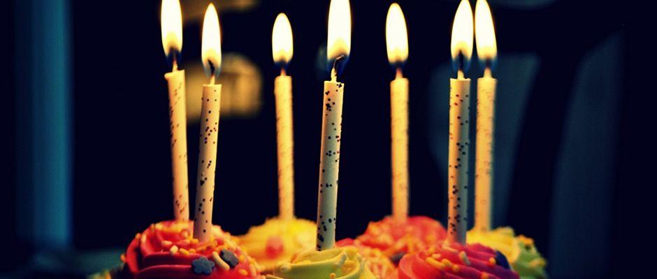 Feliz aniversário abençoado