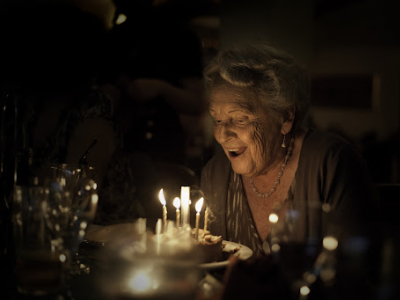 20 mensagens de aniversário para sogra guerreira que a deixarão feliz