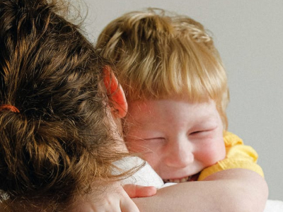 20 mensagens de aniversário para filha do coração que demonstram amor