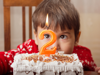20 mensagens de aniversário para filho de 2 anos que transbordam alegria